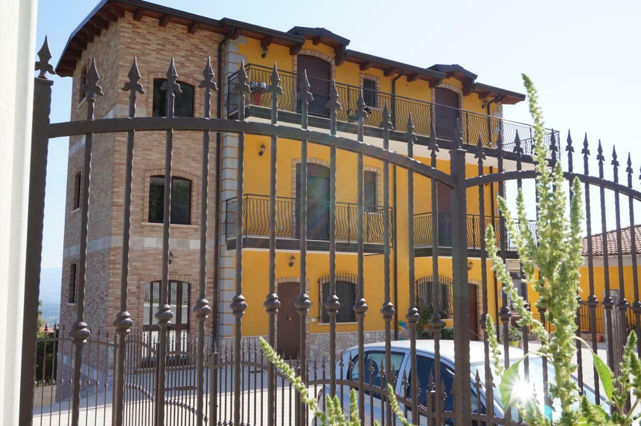 A Casa Di Laura B&B Apartments Campagna Exteriör bild