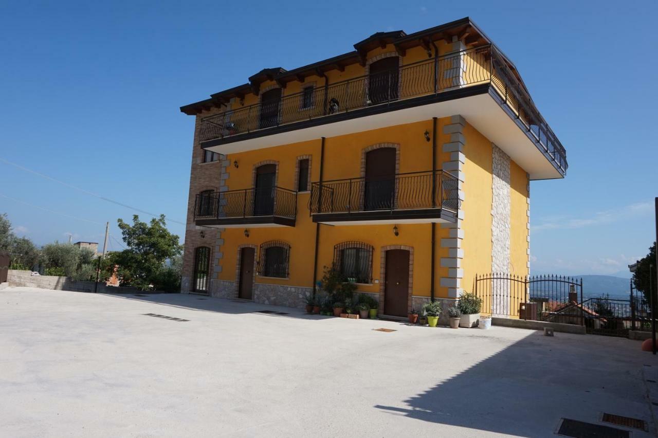 A Casa Di Laura B&B Apartments Campagna Exteriör bild