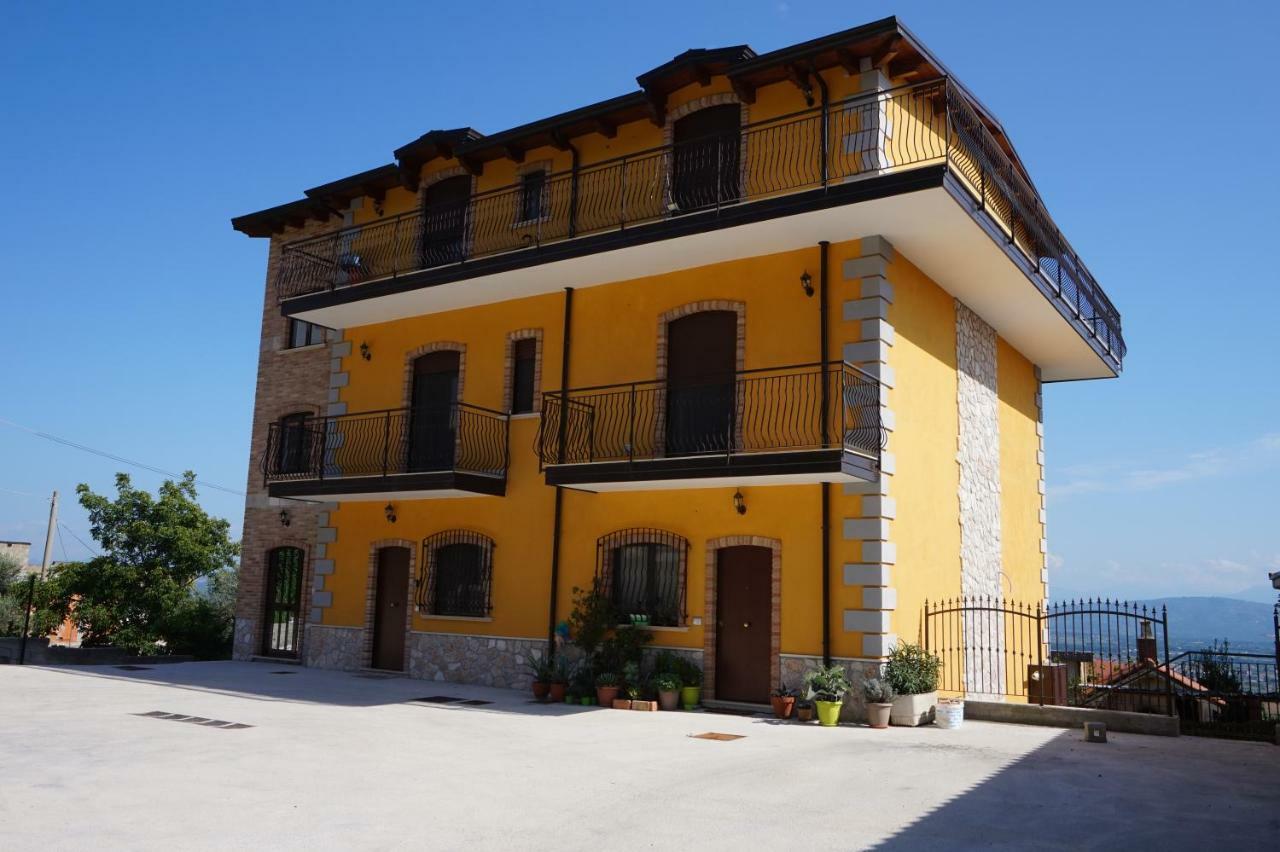 A Casa Di Laura B&B Apartments Campagna Exteriör bild